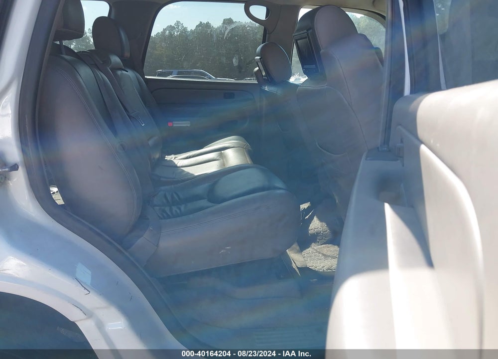 2004 CHEVROLET TAHOE LS VIN: 1GNEC13V34J285939