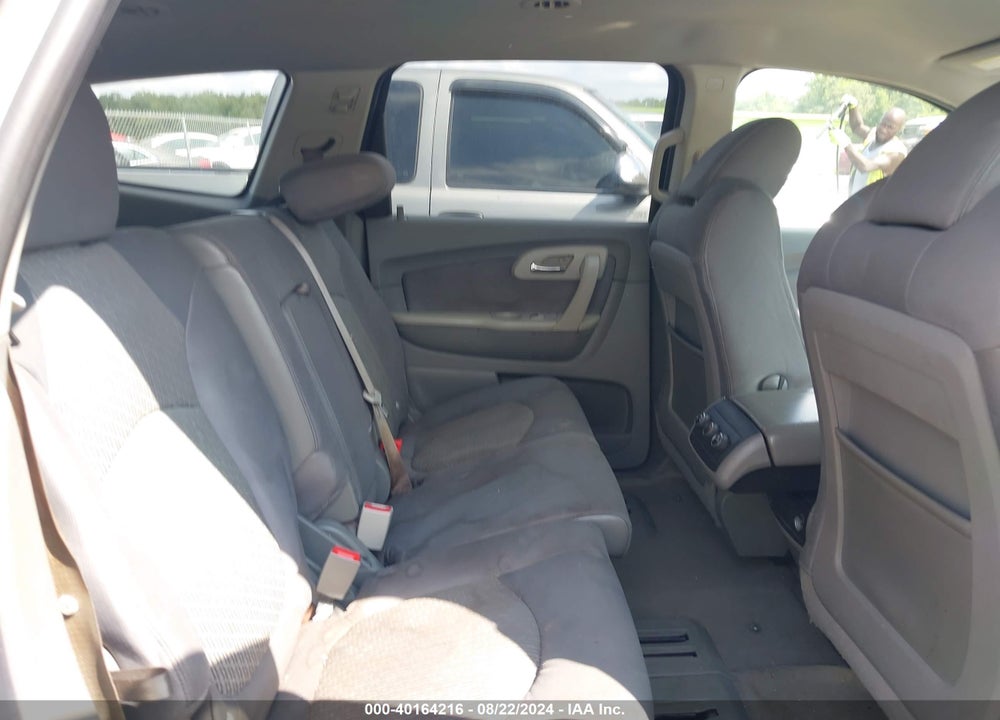 2012 CHEVROLET TRAVERSE LS VIN: 1GNKRFED2CJ300562