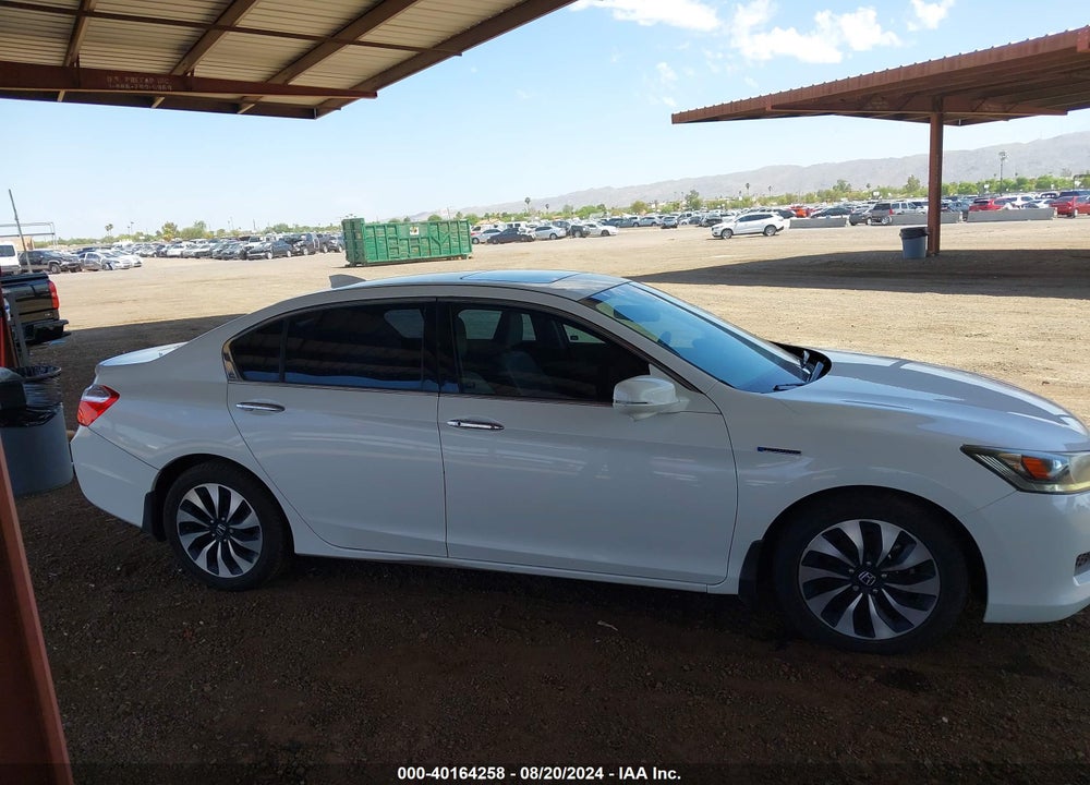 2015 HONDA ACCORD HYBRID EX-L VIN: 1HGCR6F51FA008282