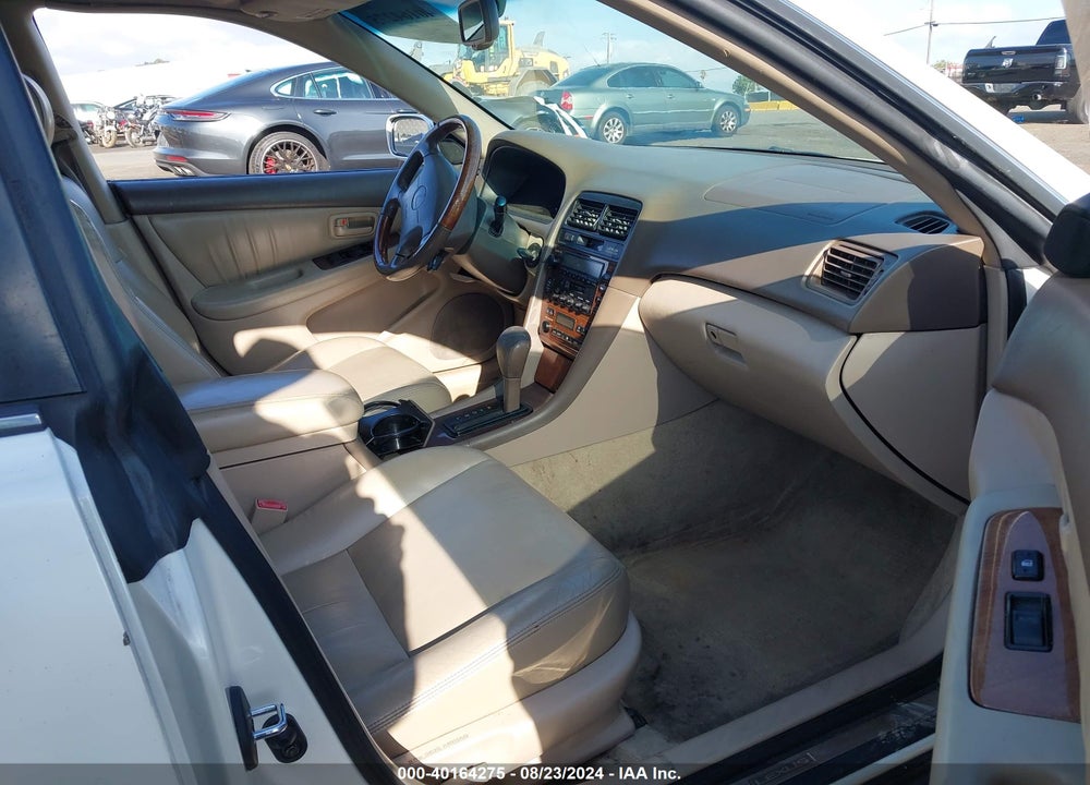2001 LEXUS ES 300 VIN: JT8BF28G410293504