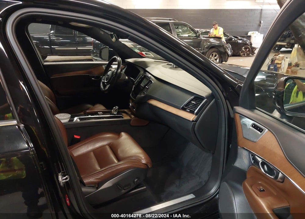 2018 VOLVO XC90 HYBRID T8 INSCRIPTION VIN: YV4BR0PL1J1329538
