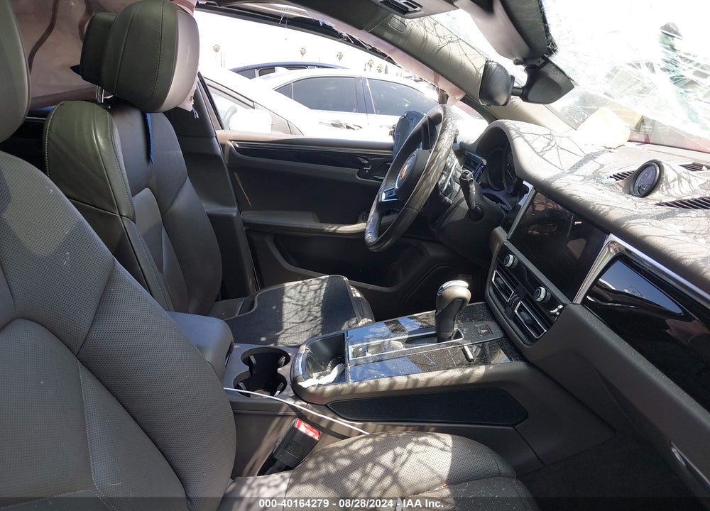 2022 PORSCHE MACAN VIN: WP1AA2A52NLB00192