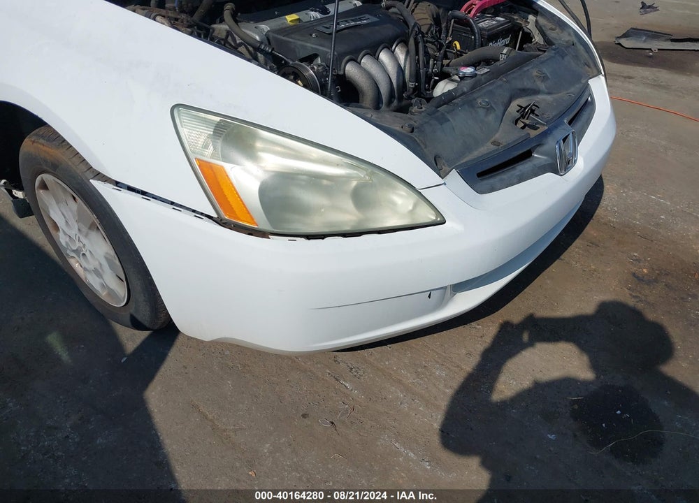 2003 HONDA ACCORD 2.4 LX VIN: 1HGCM563X3A093173
