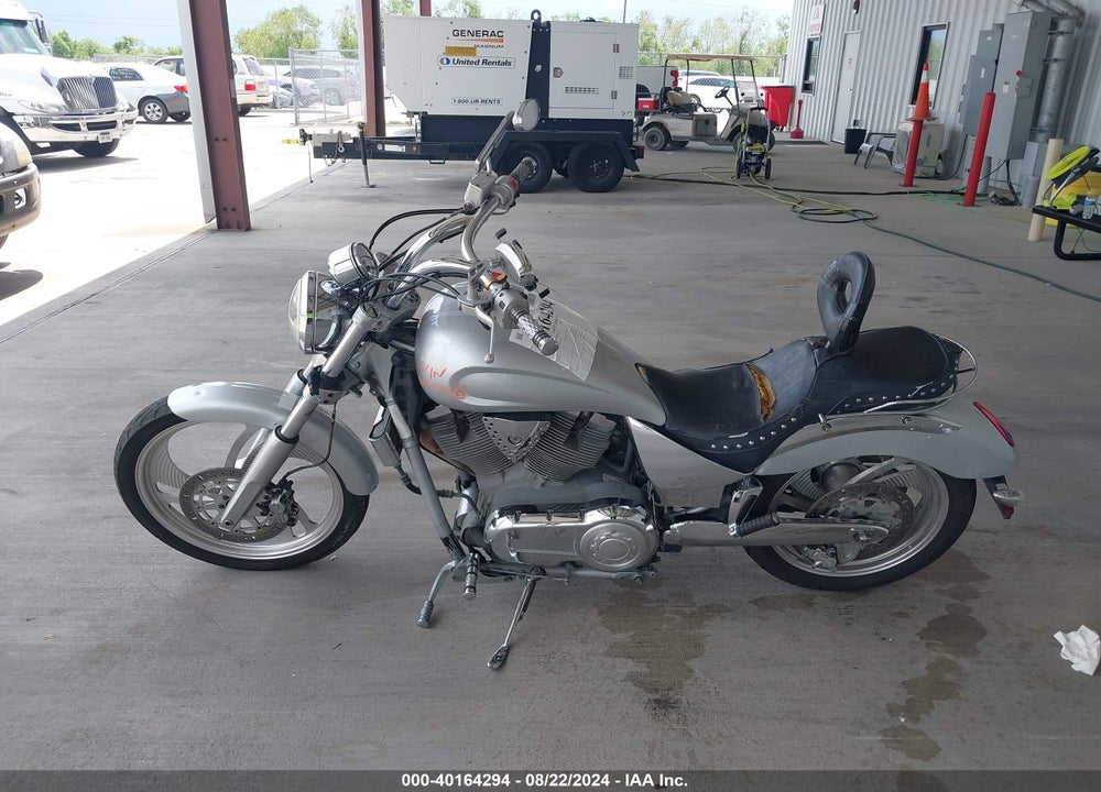 2003 VICTORY MOTORCYCLES VEGAS VIN: 5VPGB16D833003645
