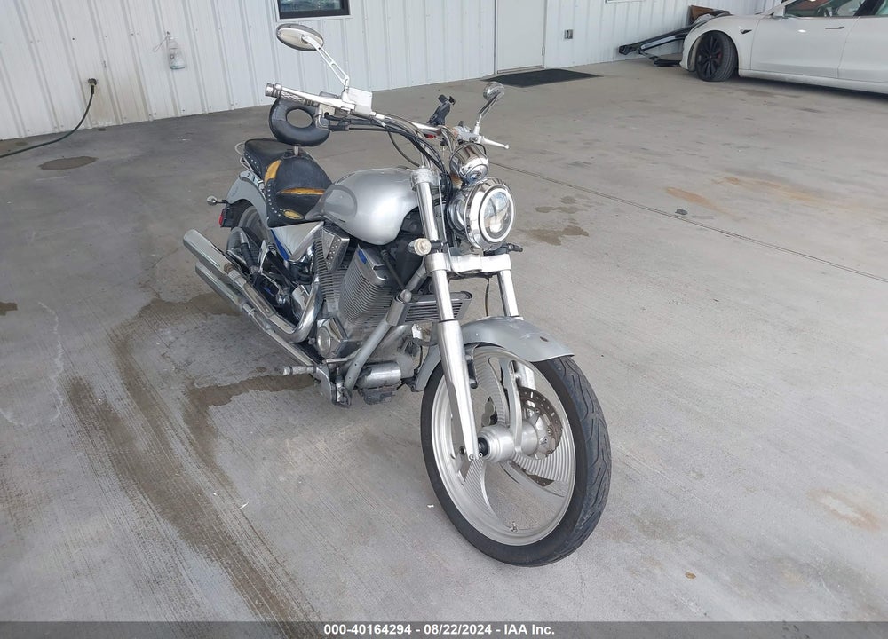 2003 VICTORY MOTORCYCLES VEGAS VIN: 5VPGB16D833003645