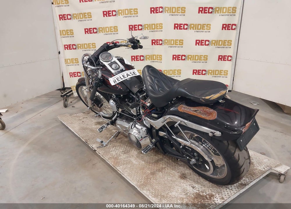 2007 HARLEY-DAVIDSON FXST CUSTOM VIN: 1HD1JL5167Y033809