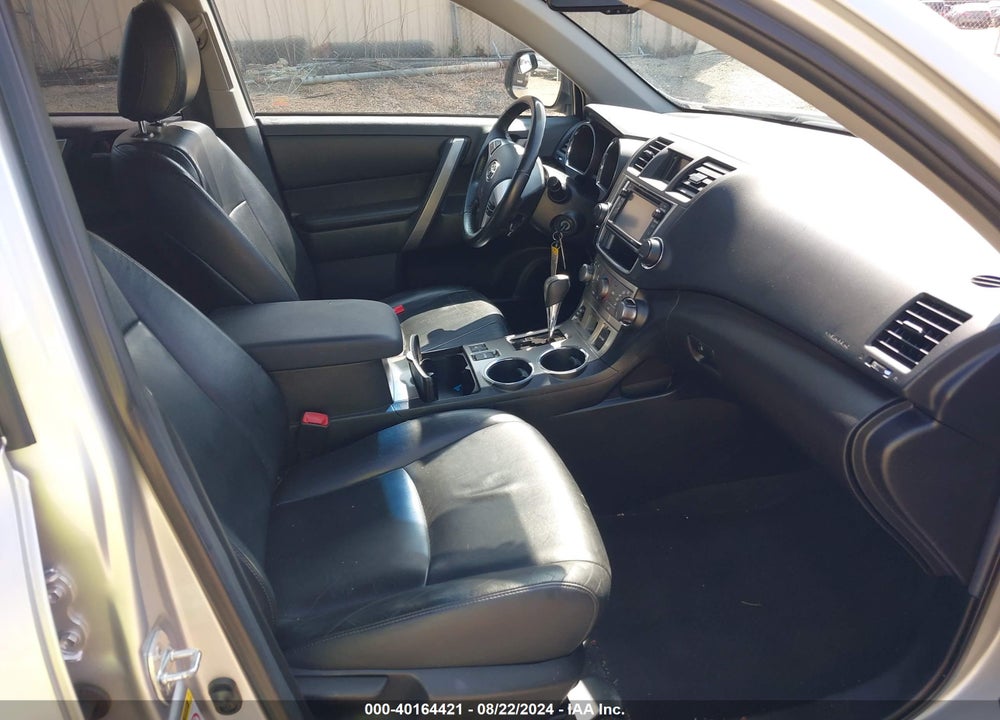 2013 TOYOTA HIGHLANDER VIN: 5TDBK3EH7DS266363