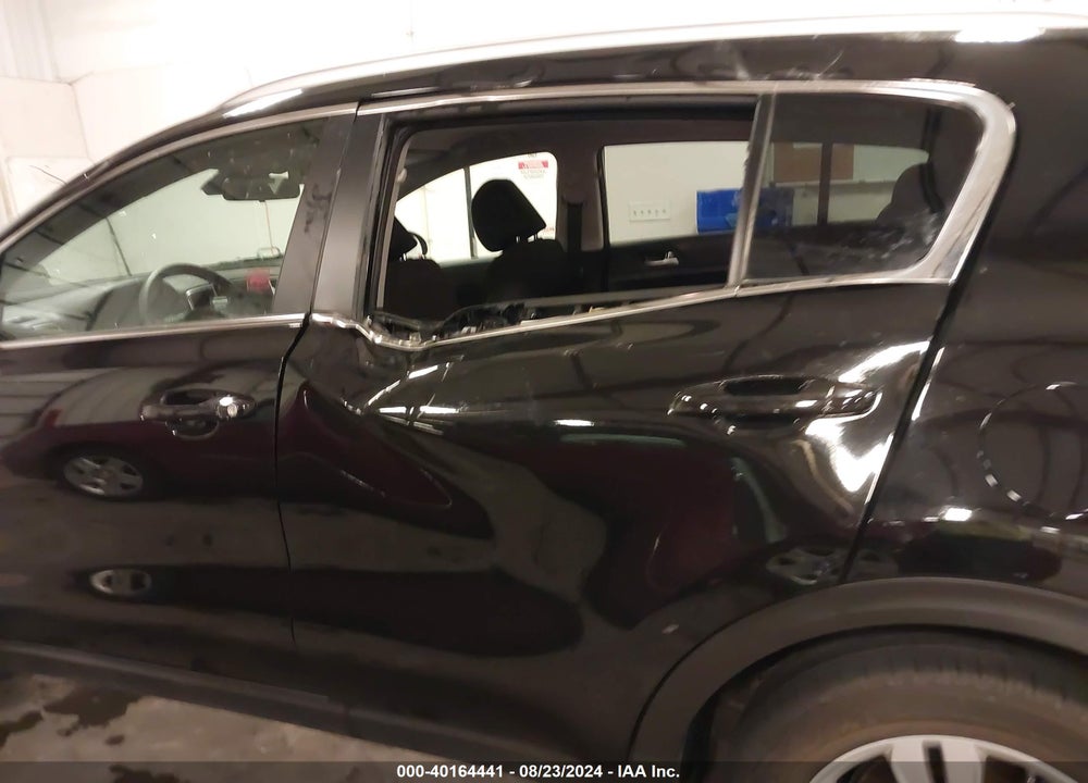 2018 KIA SPORTAGE LX VIN: KNDPM3AC8J7425231