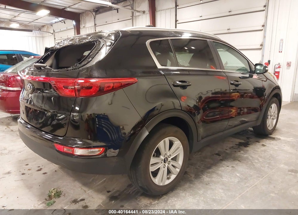 2018 KIA SPORTAGE LX VIN: KNDPM3AC8J7425231