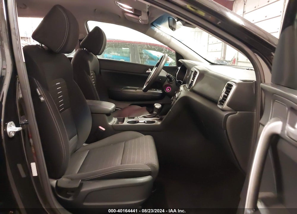 2018 KIA SPORTAGE LX VIN: KNDPM3AC8J7425231
