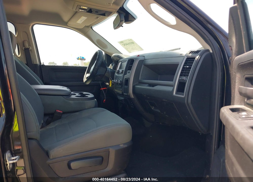 2016 RAM 1500 EXPRESS VIN: 3C6RR7KT2GG243819