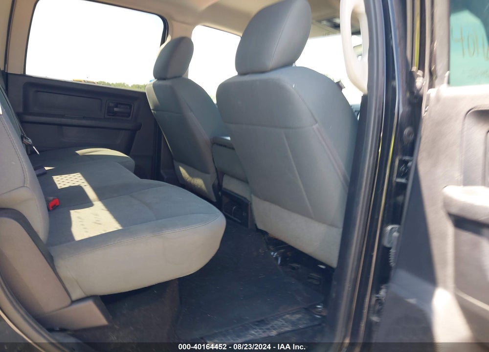 2016 RAM 1500 EXPRESS VIN: 3C6RR7KT2GG243819