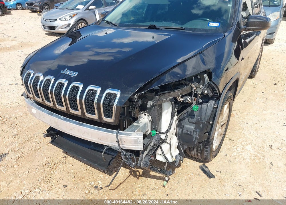 2016 JEEP CHEROKEE LATITUDE VIN: 1C4PJLCB7GW377037