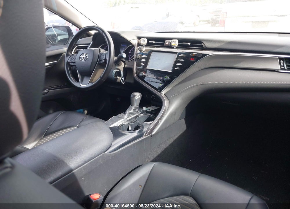 2018 TOYOTA CAMRY SE VIN: 4T1B11HK2JU574171