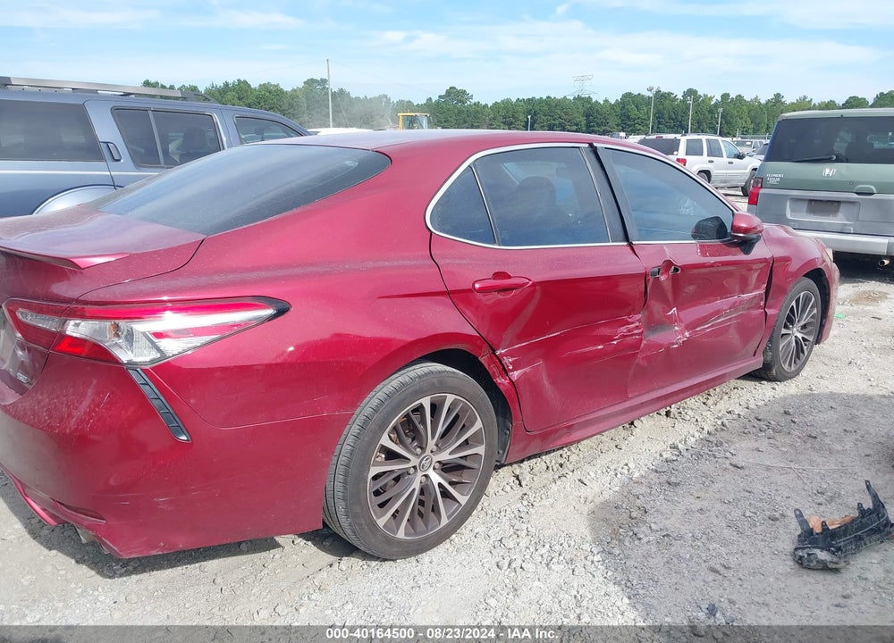 2018 TOYOTA CAMRY SE VIN: 4T1B11HK2JU574171