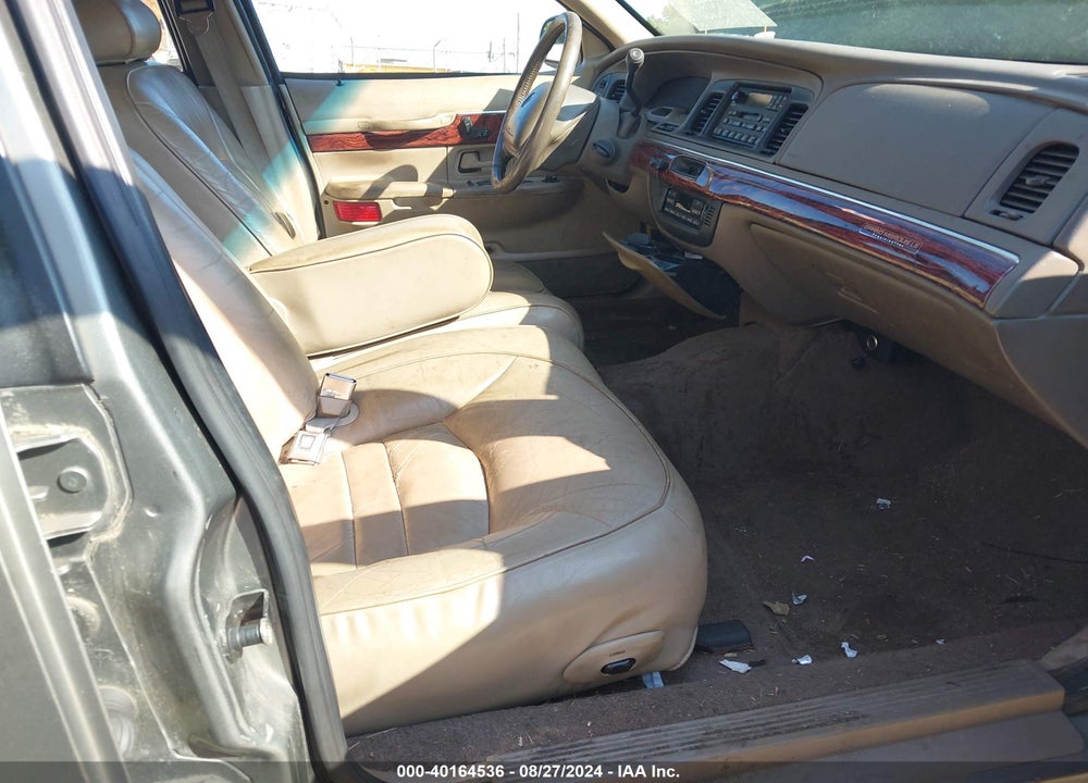 2000 MERCURY GRAND MARQUIS LS VIN: 2MEFM75W5YX707370
