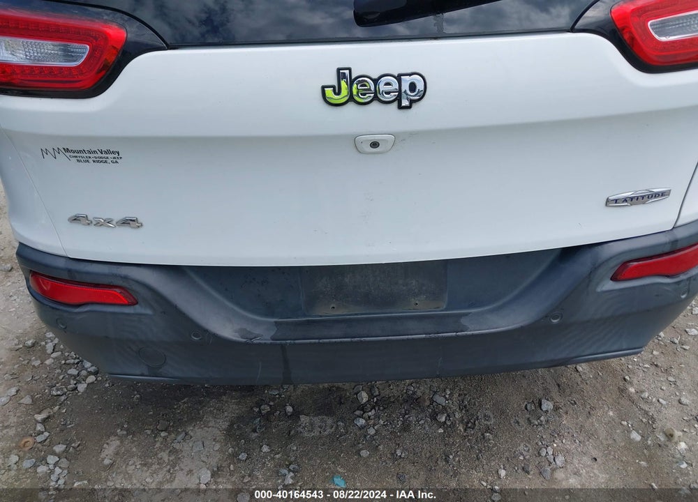 2015 JEEP CHEROKEE LATITUDE VIN: 1C4PJMCB4FW524399