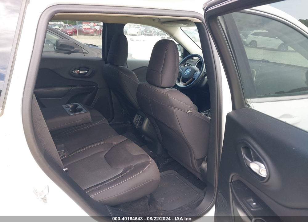 2015 JEEP CHEROKEE LATITUDE VIN: 1C4PJMCB4FW524399