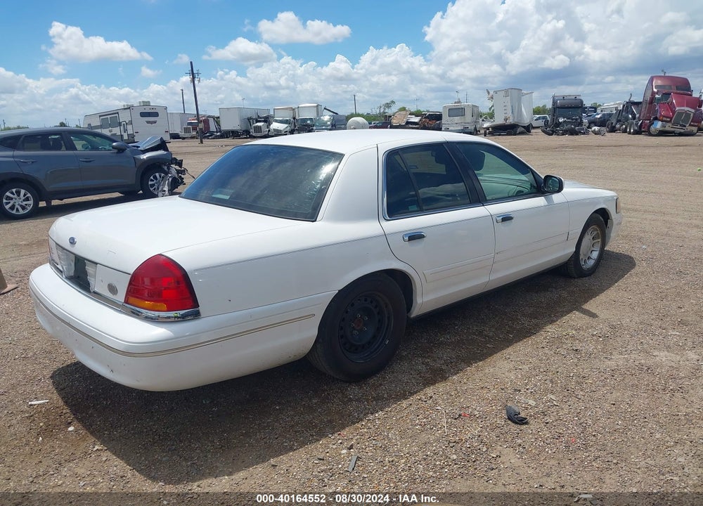 2000 FORD CROWN VICTORIA LX VIN: 2FAFP74W3YX146750