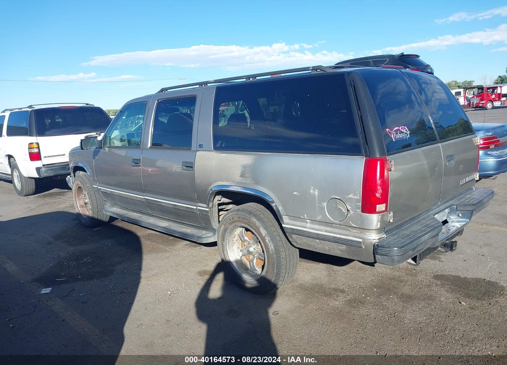 1999 CHEVROLET SUBURBAN 1500 LT VIN: 3GNFK16R5XG163420