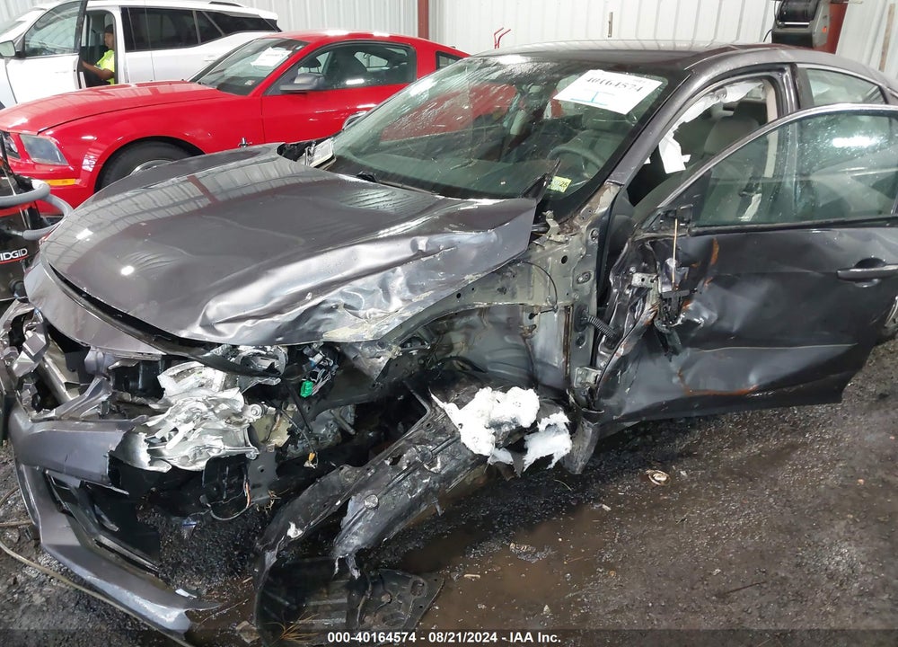 2019 HONDA CIVIC LX VIN: 2HGFC2F6XKH519775