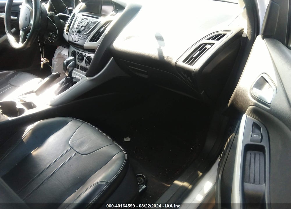 2014 FORD FOCUS SE VIN: 1FADP3K23EL203005