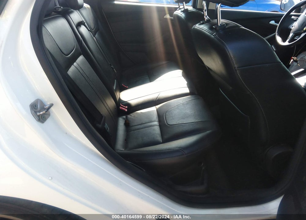 2014 FORD FOCUS SE VIN: 1FADP3K23EL203005