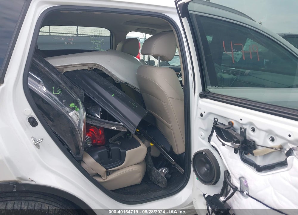 2018 HONDA CR-V EX-L/EX-L NAVI VIN: 2HKRW2H83JH687376