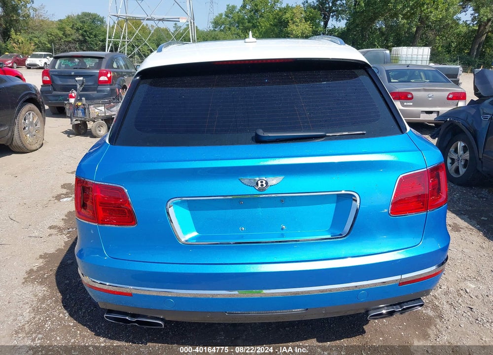 2019 BENTLEY BENTAYGA V8 VIN: SJAAM2ZV4KC025005