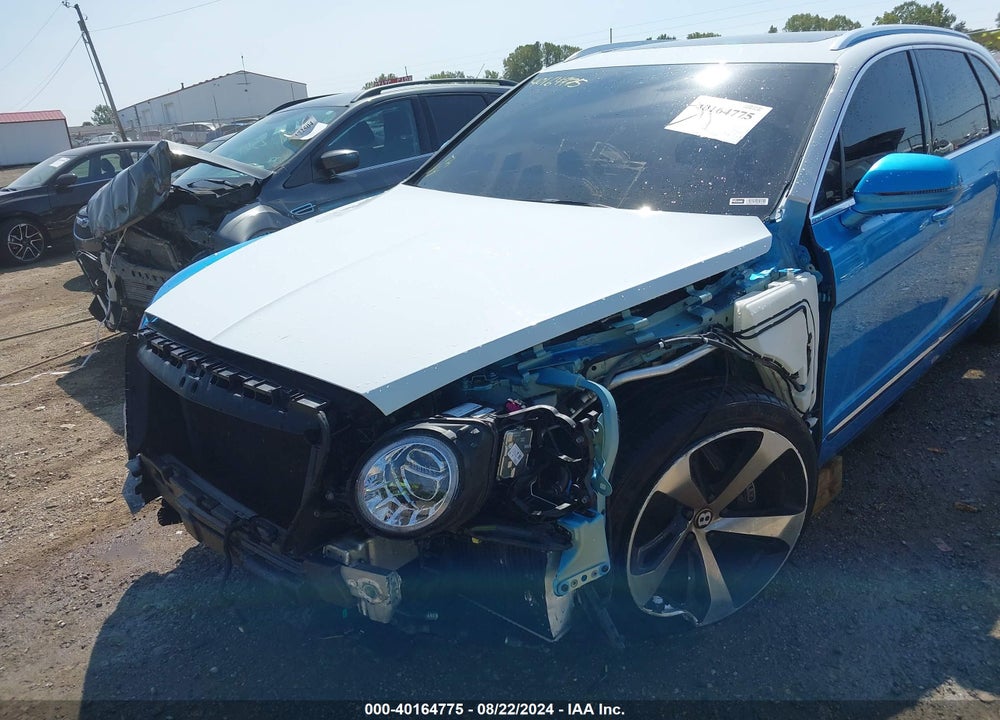 2019 BENTLEY BENTAYGA V8 VIN: SJAAM2ZV4KC025005