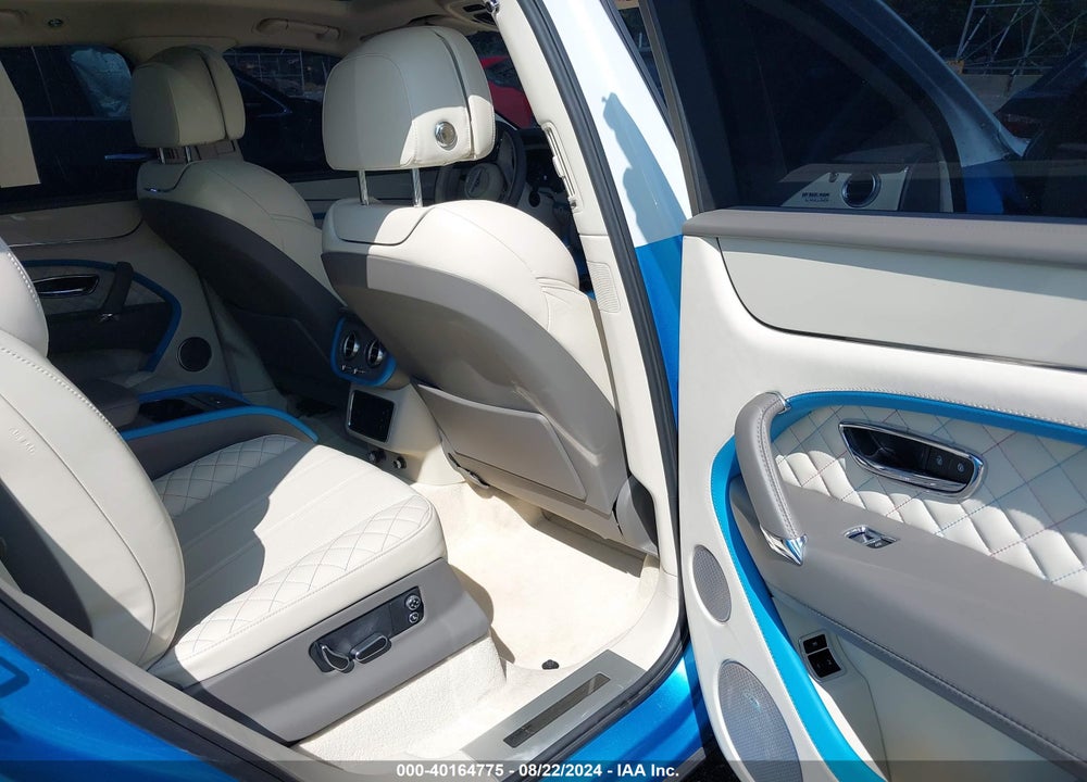 2019 BENTLEY BENTAYGA V8 VIN: SJAAM2ZV4KC025005