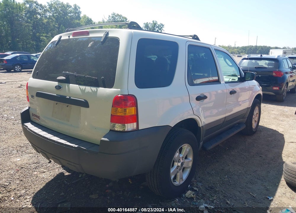 2005 FORD ESCAPE XLT VIN: 1FMYU03105DA06050