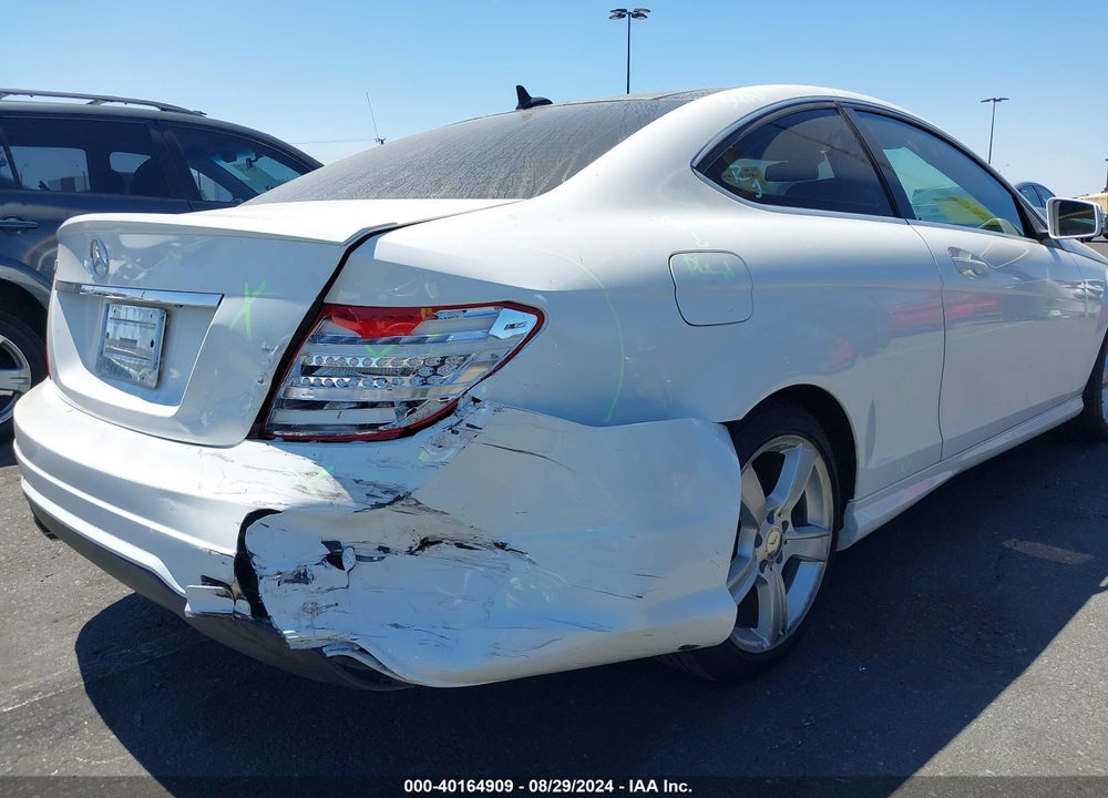 2015 MERCEDES-BENZ C 250 VIN: WDDGJ4HB5FG442061