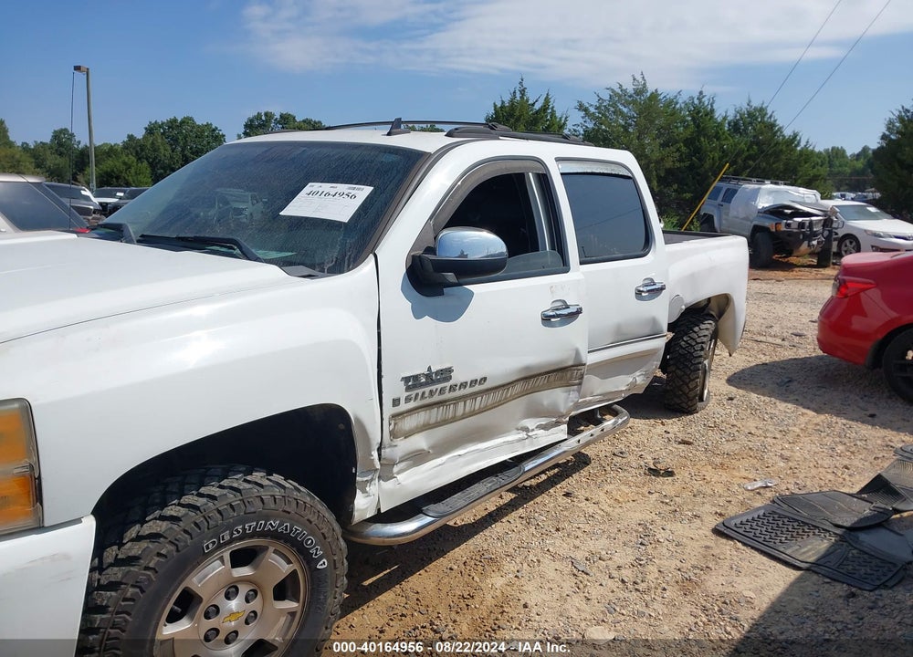 2009 CHEVROLET SILVERADO 1500 LT VIN: 3GCEC230X9G181623