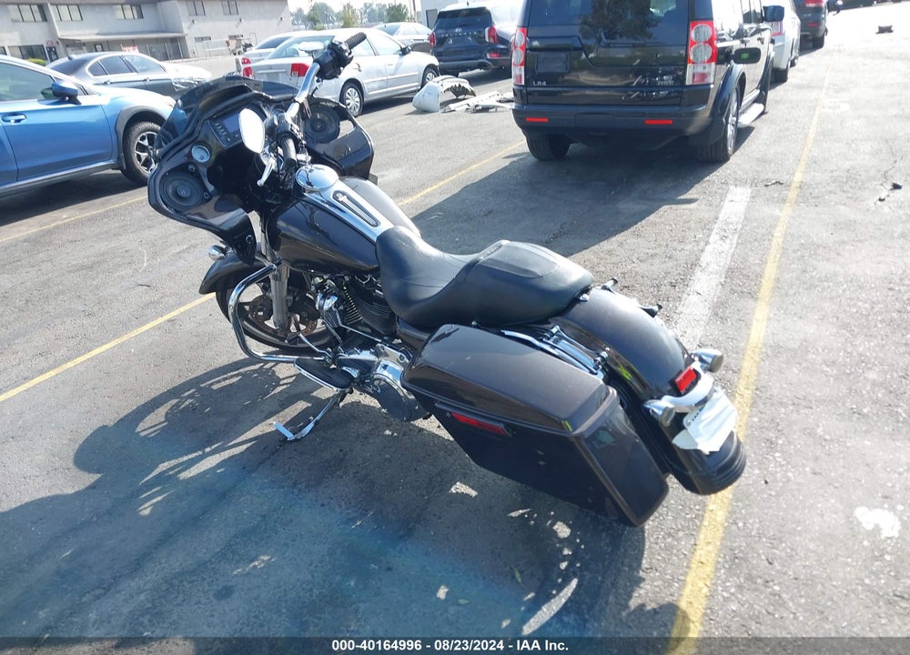 2018 HARLEY-DAVIDSON FLTRX ROAD GLIDE VIN: 1HD1KHC30JB654990