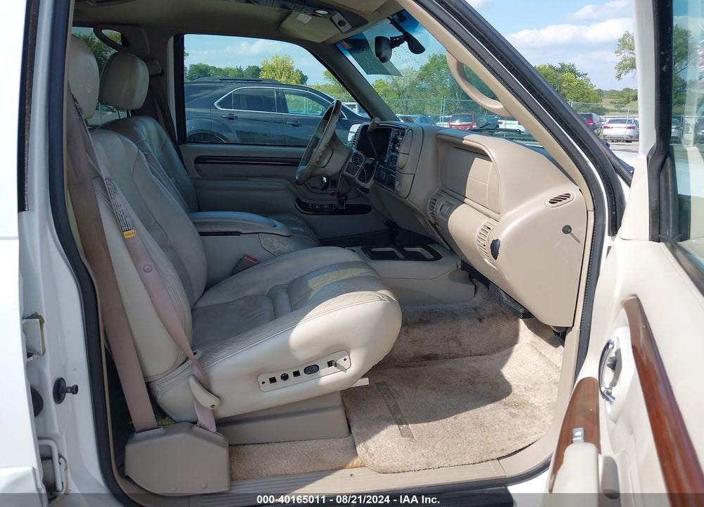 2000 CADILLAC ESCALADE STANDARD VIN: 1GYEK63R7YR220525