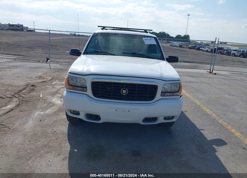 2000 CADILLAC ESCALADE STANDARD VIN: 1GYEK63R7YR220525
