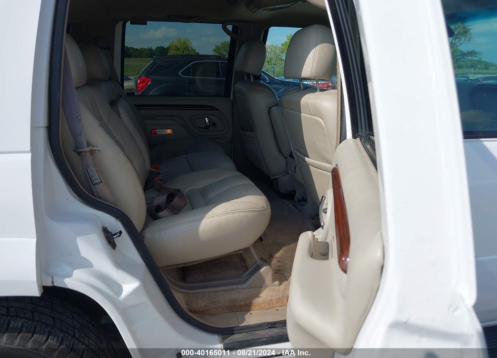 2000 CADILLAC ESCALADE STANDARD VIN: 1GYEK63R7YR220525