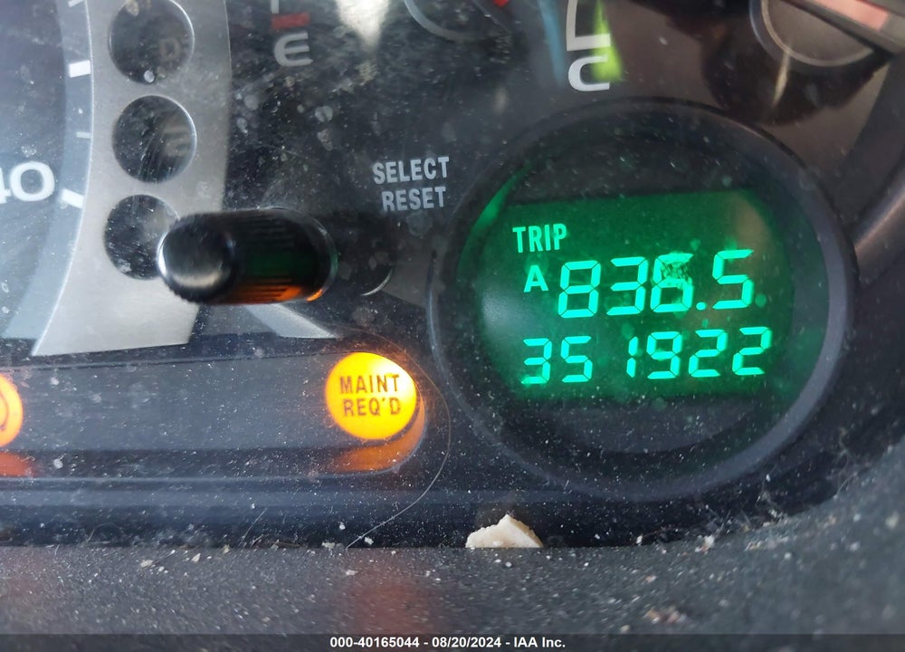 2005 HONDA PILOT EX-L VIN: 2HKYF185X5H573103