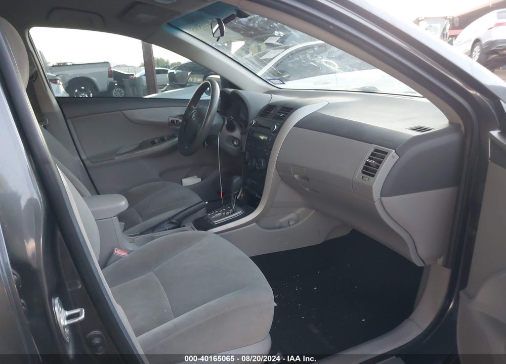 2010 TOYOTA COROLLA LE VIN: 2T1BU4EE0AC517461