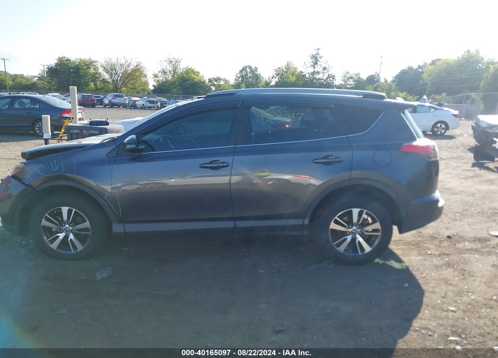 2017 TOYOTA RAV4 XLE VIN: JTMRFREV8HJ131343