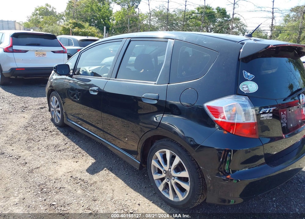 2013 HONDA FIT SPORT VIN: JHMGE8H56DC049298