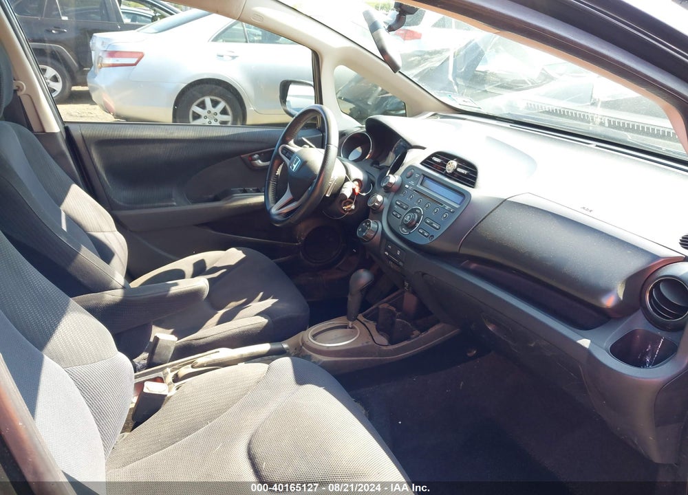 2013 HONDA FIT SPORT VIN: JHMGE8H56DC049298