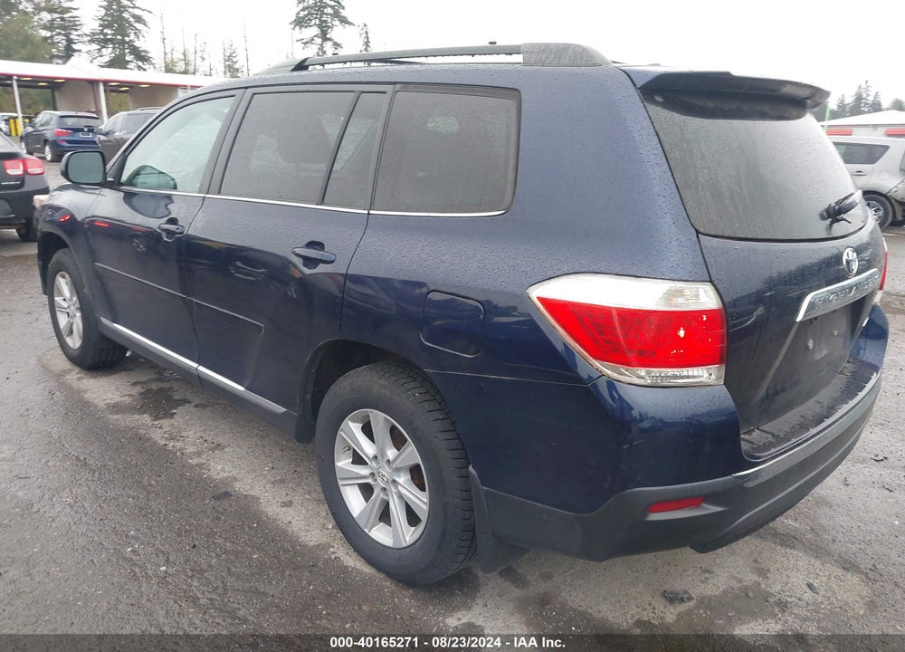 2011 TOYOTA HIGHLANDER SE V6 VIN: 5TDBK3EHXBS061925