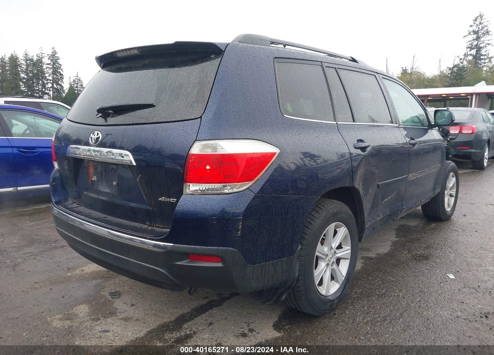 2011 TOYOTA HIGHLANDER SE V6 VIN: 5TDBK3EHXBS061925
