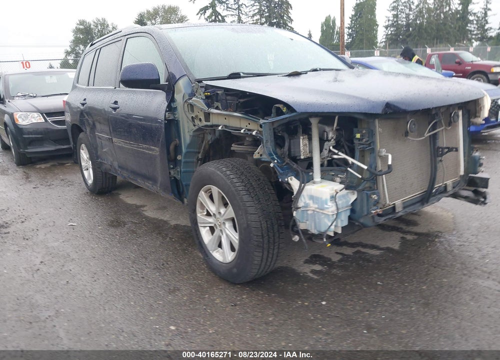 2011 TOYOTA HIGHLANDER SE V6 VIN: 5TDBK3EHXBS061925