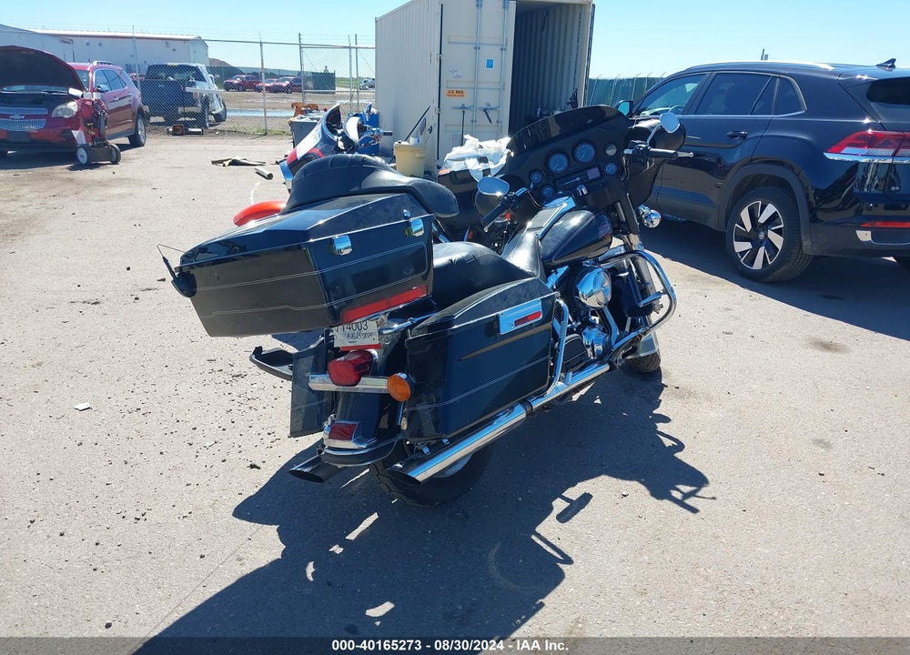 2004 HARLEY-DAVIDSON FLHT CLASSIC VIN: 1HD1DJV124Y613033