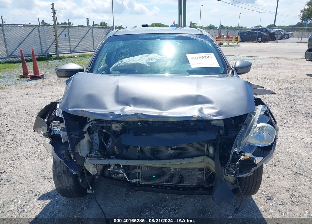 2017 NISSAN VERSA 1.6 SL VIN: 3N1CN7AP4HL810333