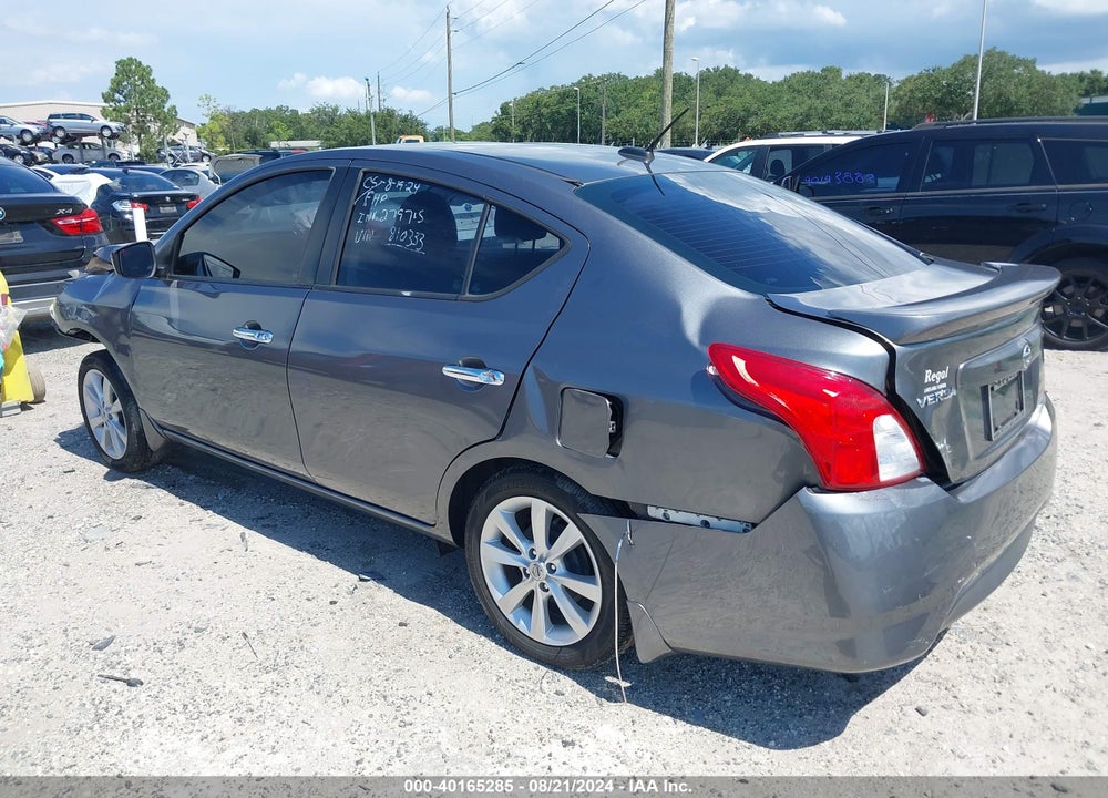 2017 NISSAN VERSA 1.6 SL VIN: 3N1CN7AP4HL810333