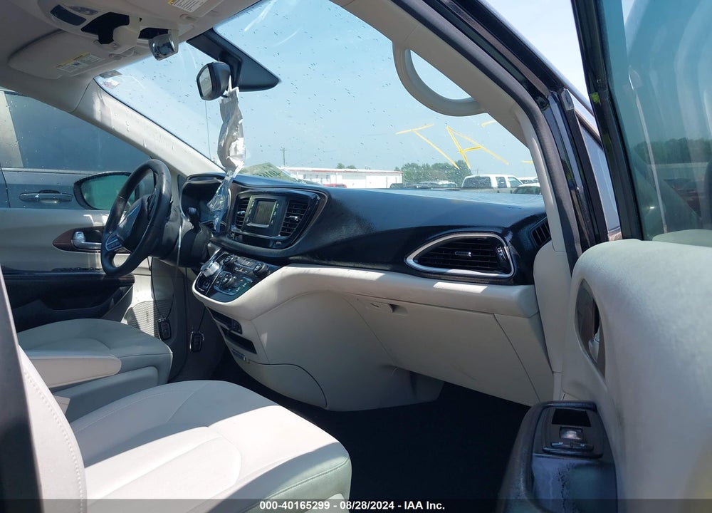 2017 CHRYSLER PACIFICA LX VIN: 2C4RC1CGXHR611541